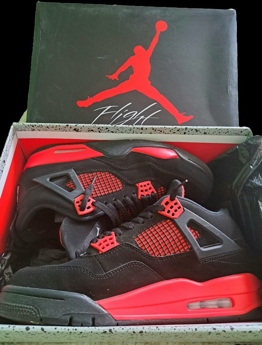 Jordan 4 red tunder