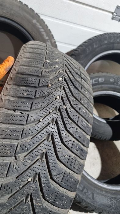 Roti IARNA 185 65 r15 ,195 65 r15, 185 60 r15 .215 65 r17 235 65 r17