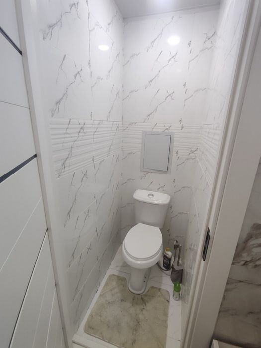 Продаётся 2 х комнатная квартира на 3 этаже .оринтир фархатский рынок.