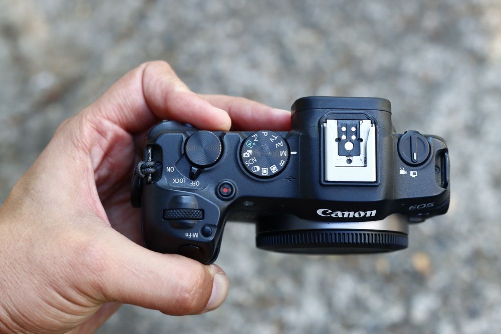 Фотоапарат Canon Eos R8