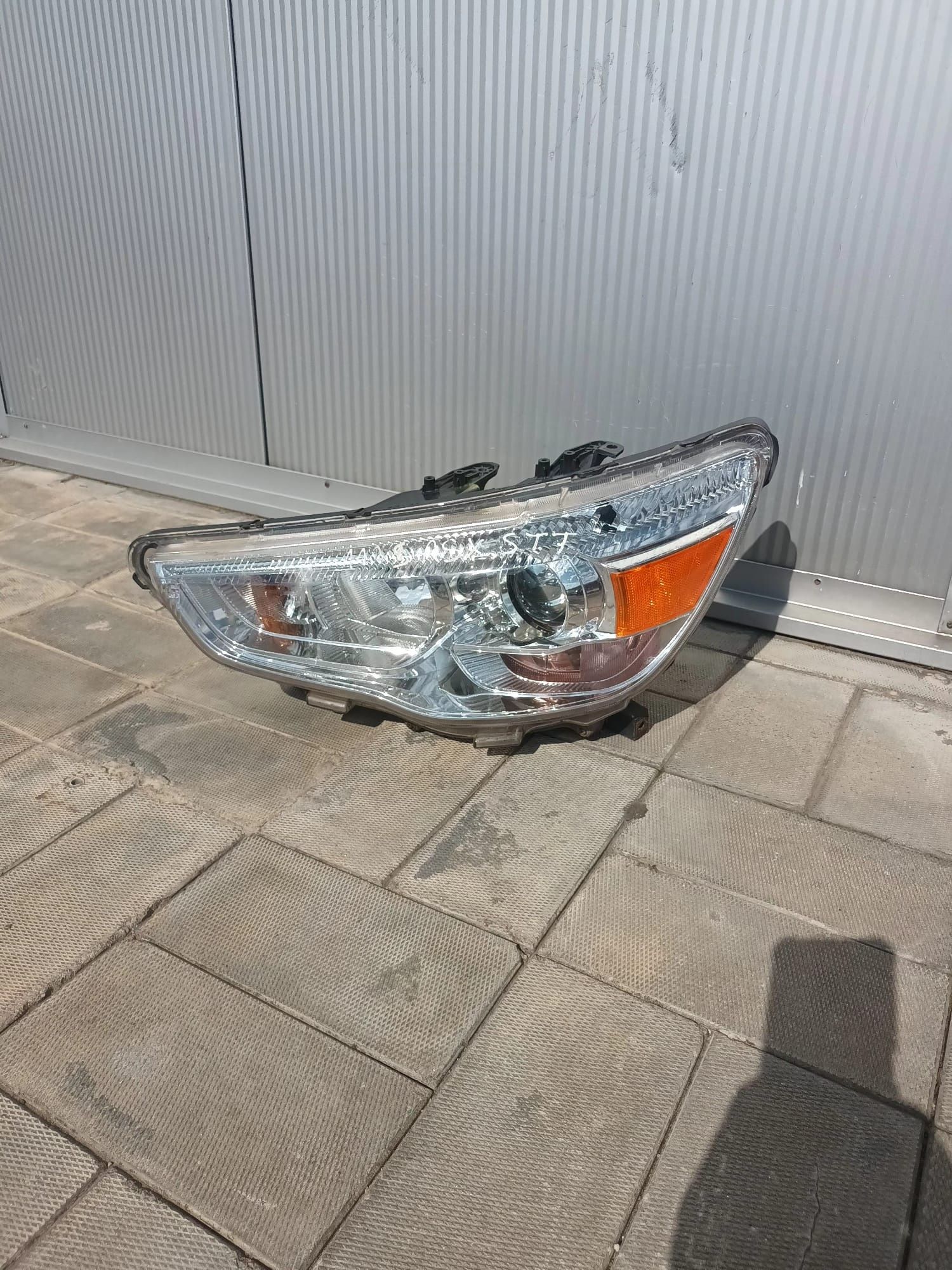 Far xenon mitsubishi asx 2012