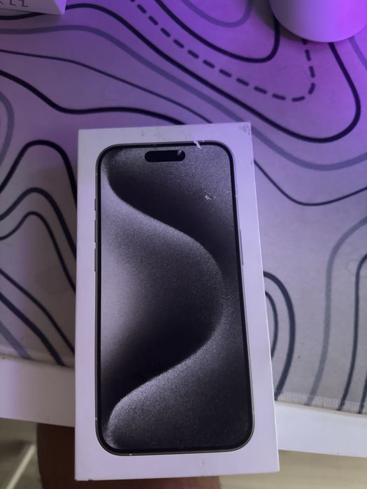 Продам айфон 15 про Silver