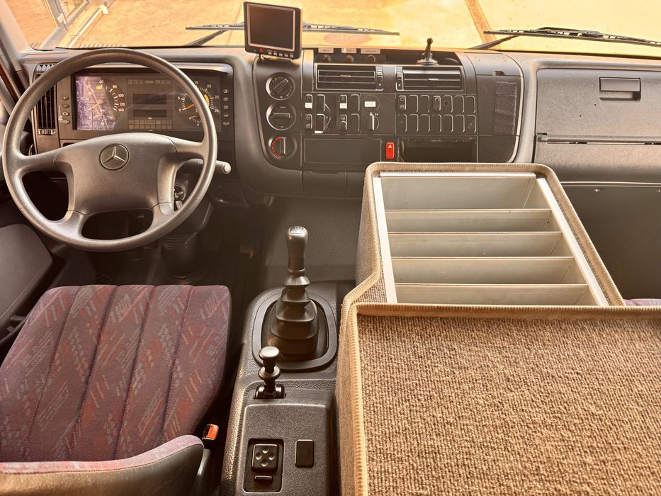 Mașina de Pompieri Mercedes, echipata și înmatriculată, 2500 L + spuma