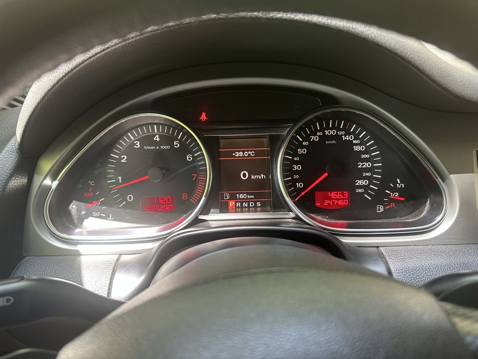 Ауди Q7 4,2 литра срочно