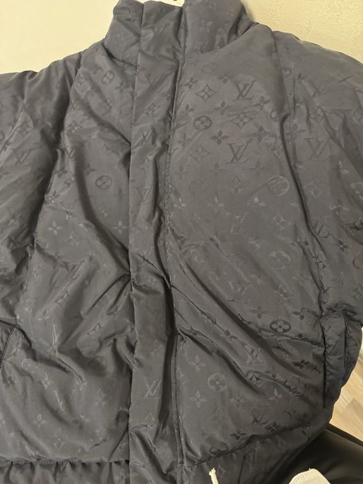 Продам зимнюю женскую куртку