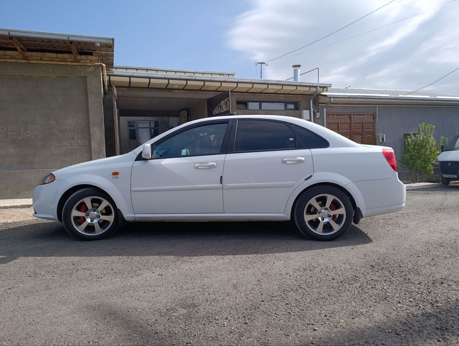 Jentra elegant sotiladi