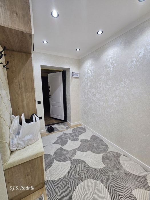 БИЙ (Максимка)Метро Шикарную квартиру 3/2/5 Евроремонт мебель техника