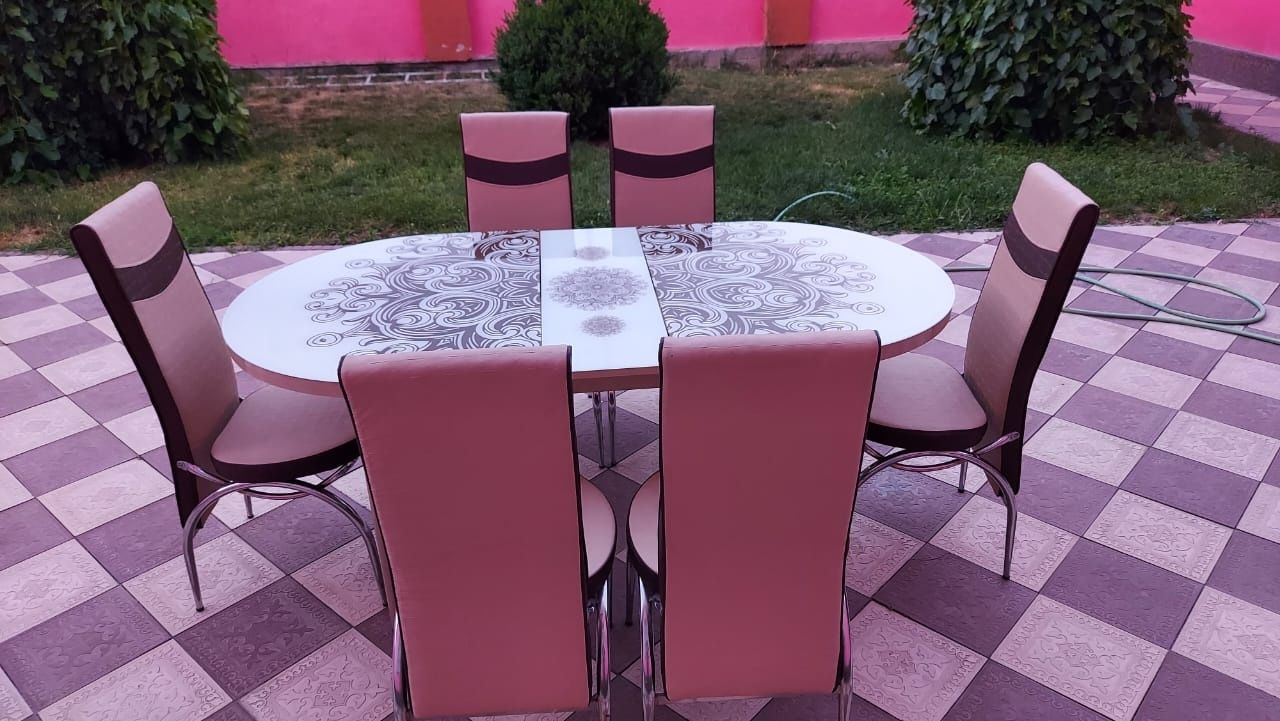 Продам стол и стулья