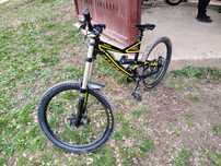 vând specialized status 2 sau schimb cu enduro