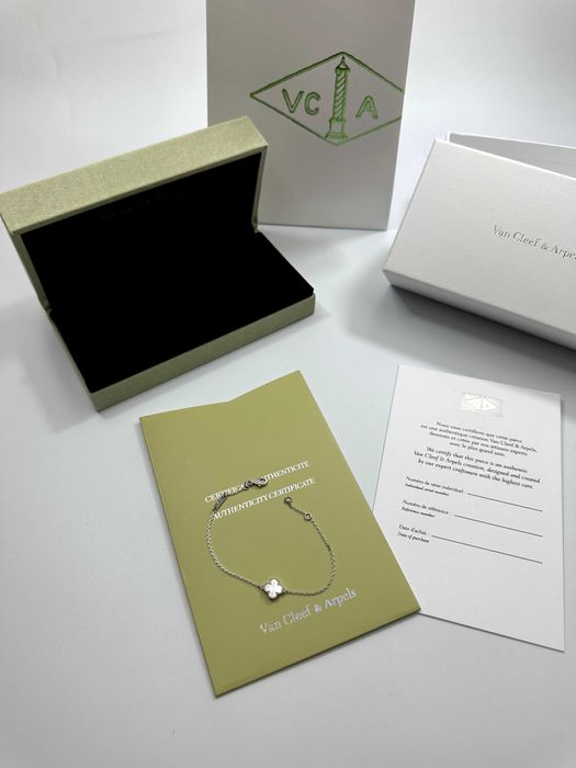 Brățară MINI Van Cleef & Arpels White Gold 750 White Pearl—VCARA45900