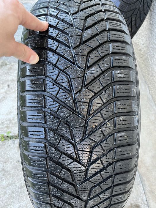 Anvelope iarna  215/60/r16