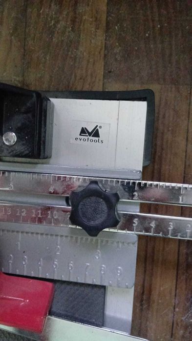 Dispozitiv de taiat gresie Evotools - nou