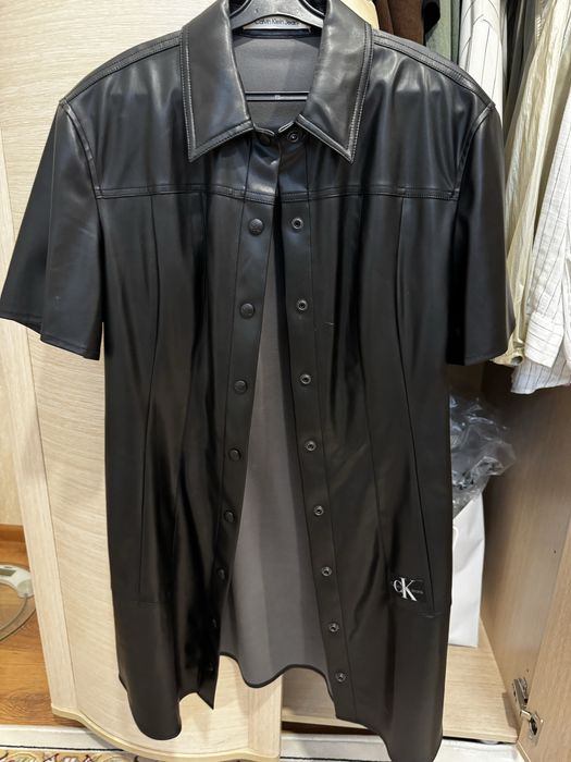 Кожаное платье Calvin Klein