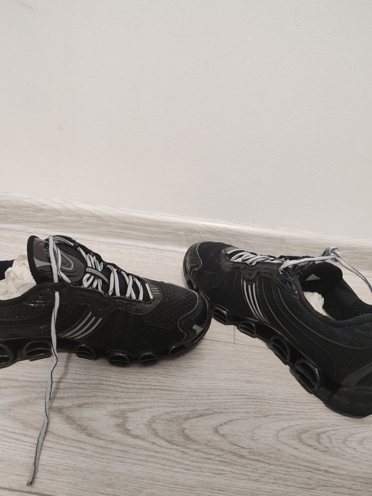 Черни маратонки Adidas