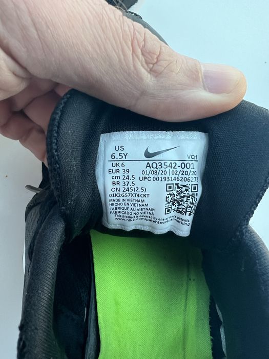 Продавам дамски маратонки Nike 39 номера