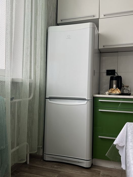 Холлдильник Indesit