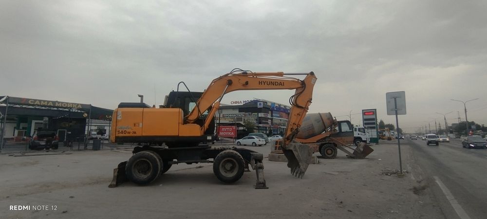 Ekskavator HYUNDAI 140