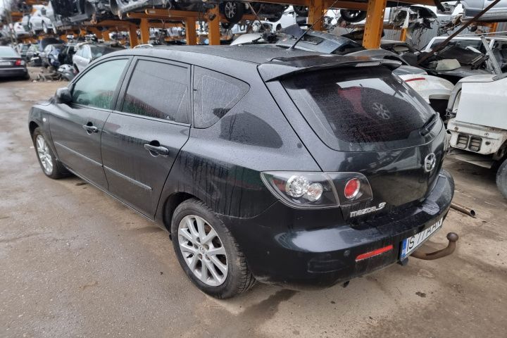 Dezmembrez Mazda 3 2009 motor 1.6 benzina  Z682 dezmembrari cutie de viteze manuala 5+1 usa stanga dreapta