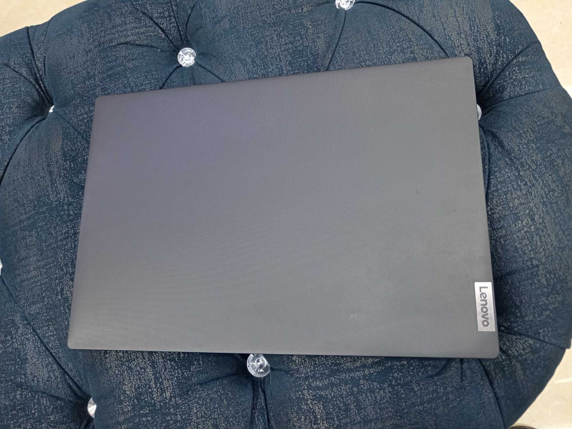 Noutbuk Lenovo Celeron N4020. 4/256 SSD