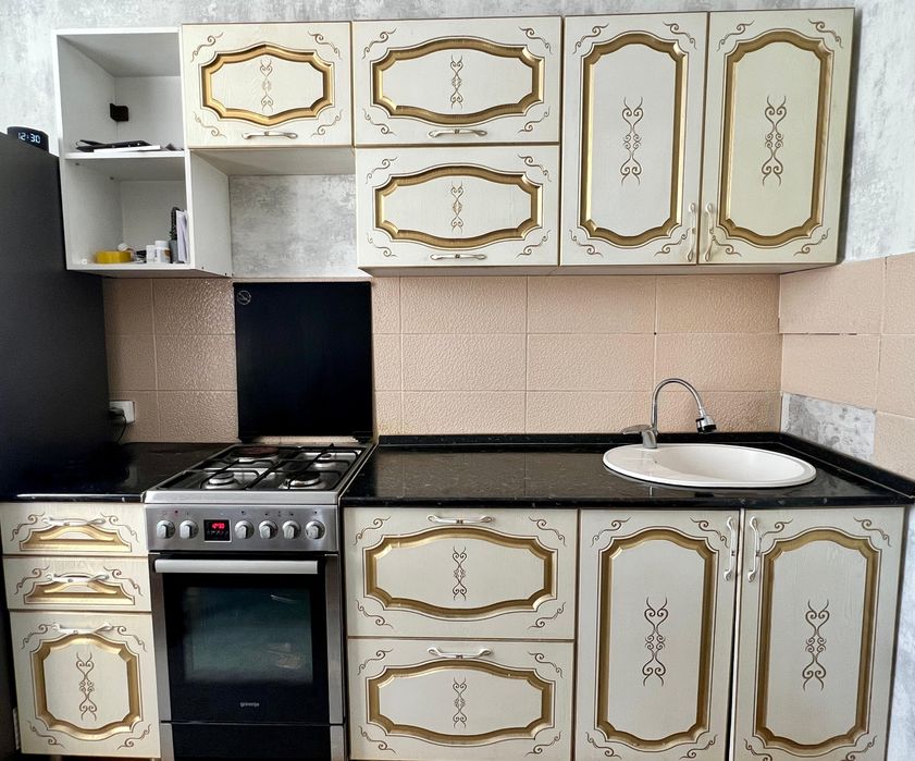 Продам кухонный гарнитур
