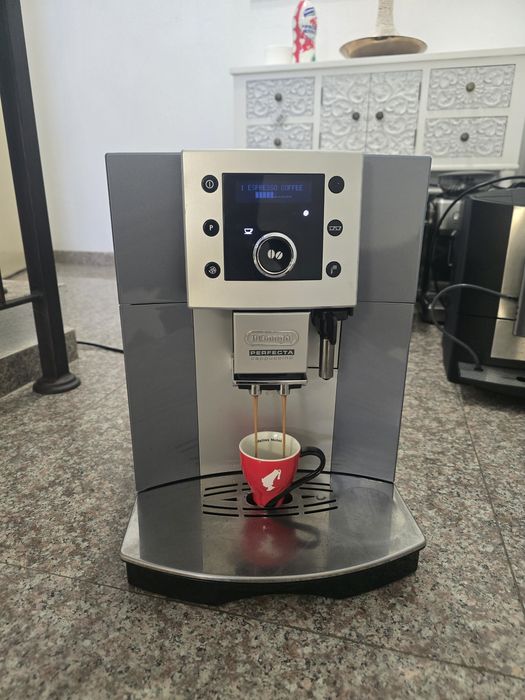 Кафемашина Delonghi Perfecta