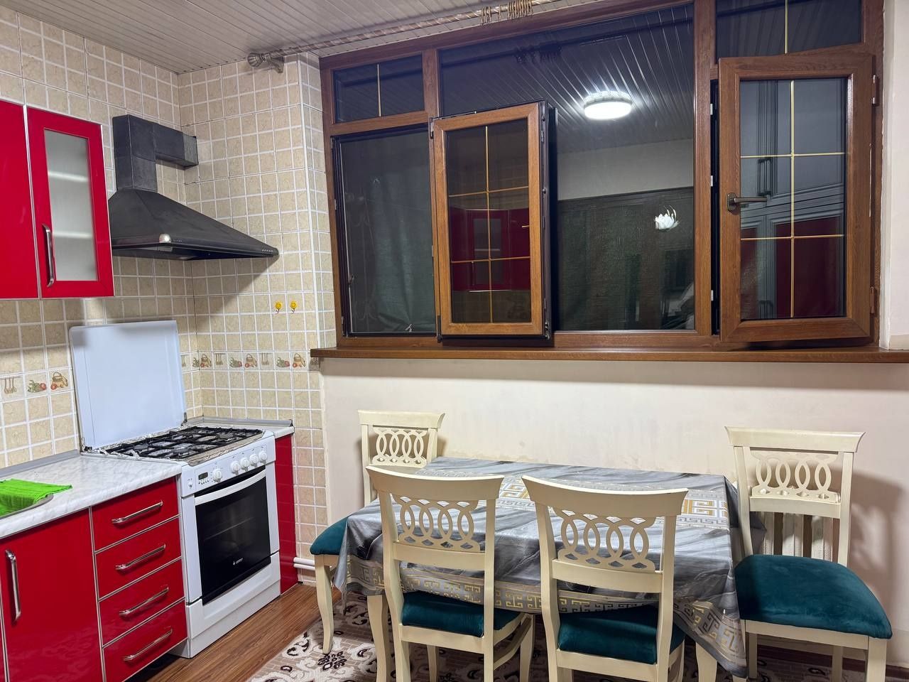 2пер 3к еврокв 4эт 9эт дом  всем удобств. м.Беруни Аллон фото реальное