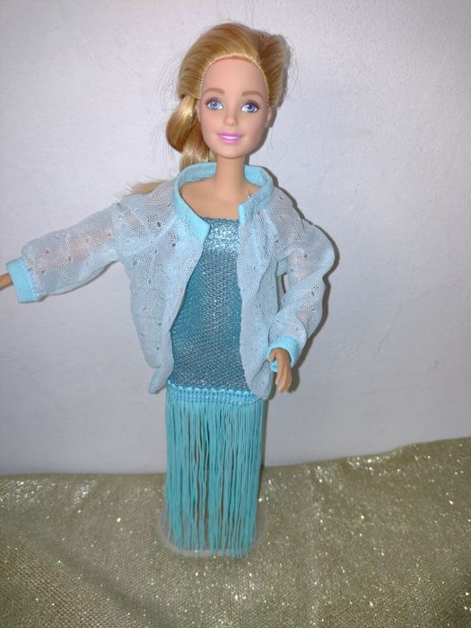 дрехи за кукли Барби и Кен