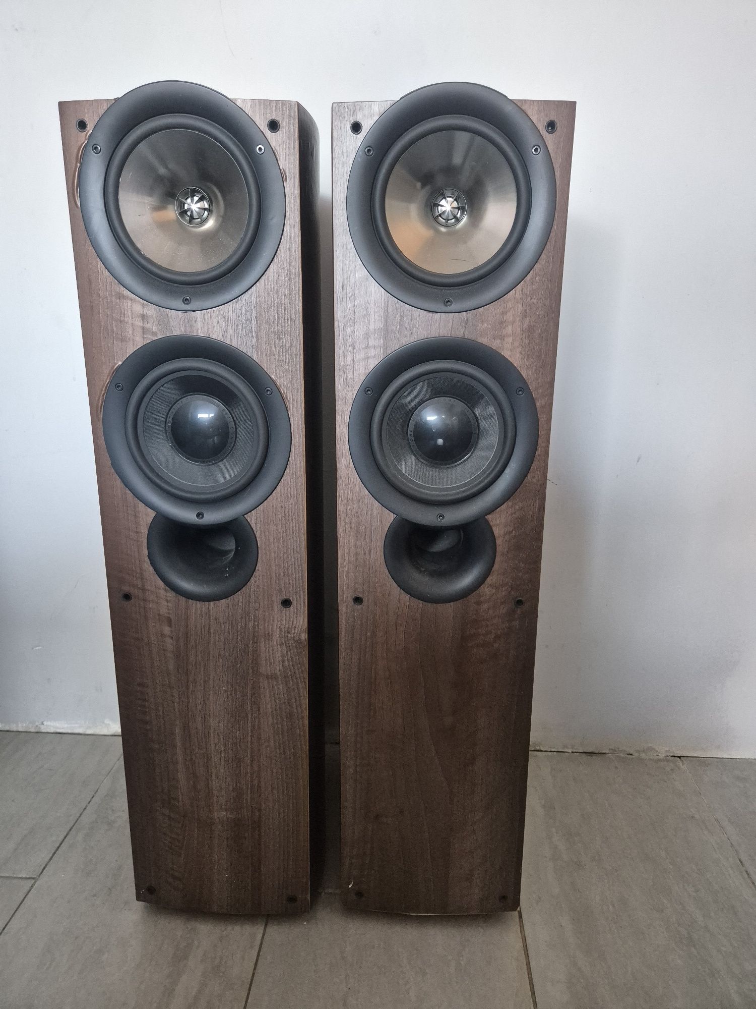 Тонколони KEF iQ70