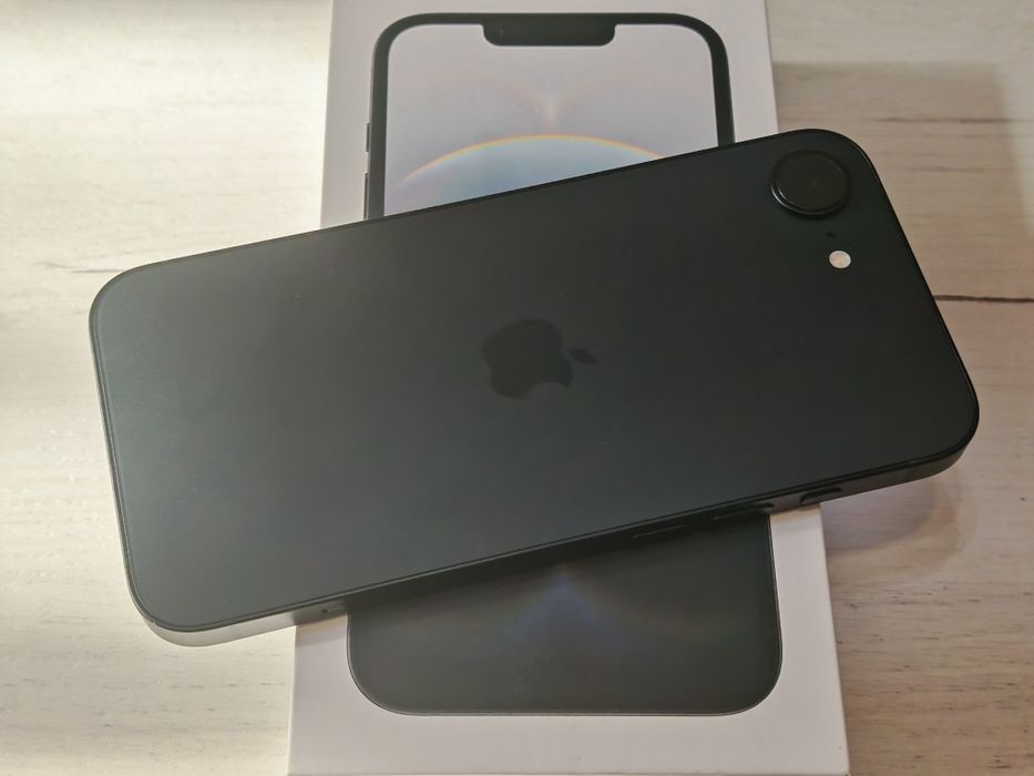 Като нов iPhone 16e 128 GB Гаранция
