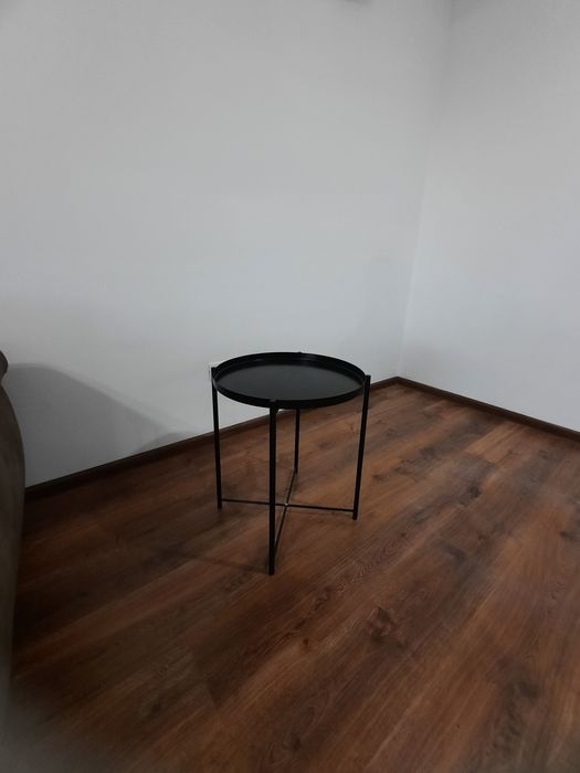 Masa de cafea cu tava de servire