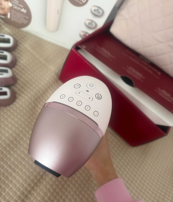 Фотоепилатор Philips Lumea BRI977/00