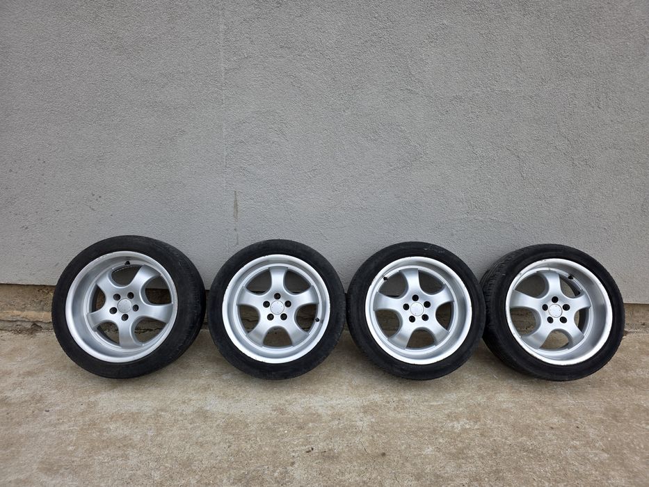 Комплект джанти с гуми 17 цола/5х100 за голф. Много запазено състояние