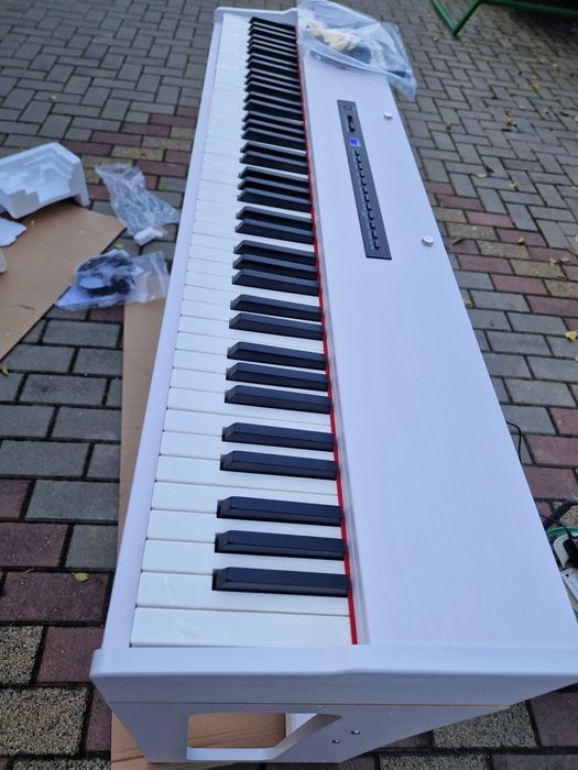 Pian electronic nefolosit