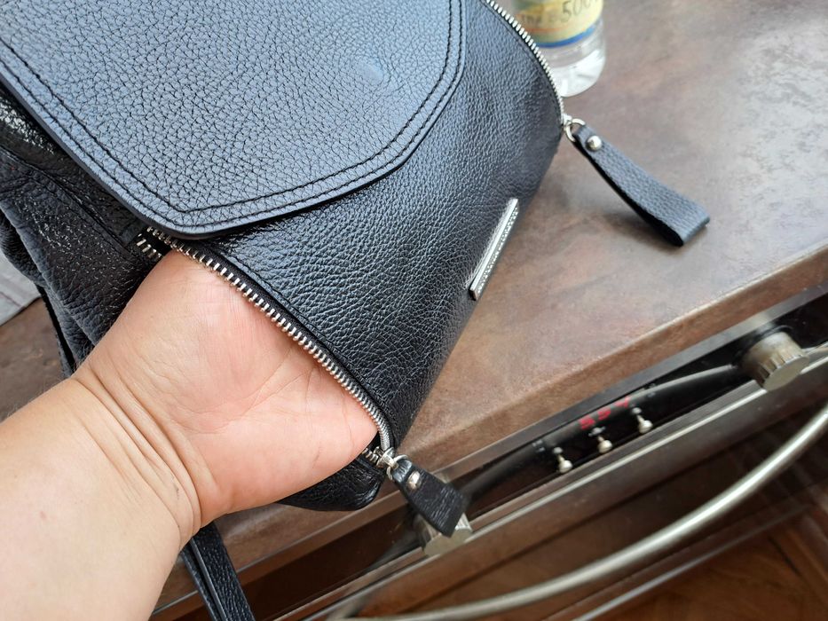 дамска раница,черна кожена,чанта-естествена кожа