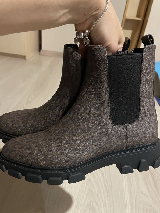 Vand ghete Michael Kors