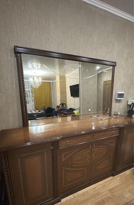 Камод с зеркалом огромный богатый 3 метр