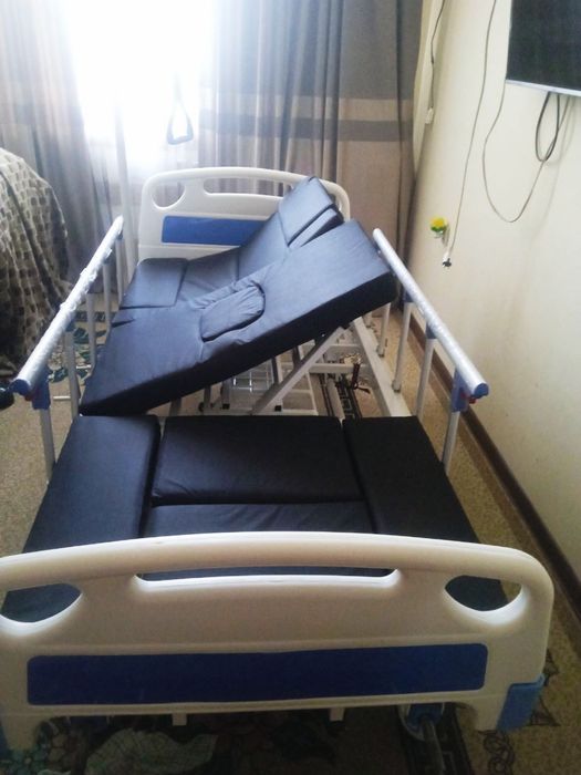 Медецинская кровать