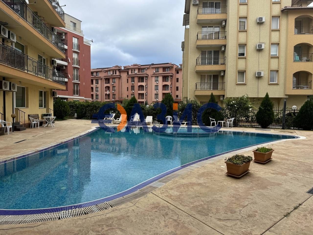Продава се Едностаен апартамент в к.к. Слънчев бряг - 39 кв.м за 1000 €/кв.м - Снимка #12