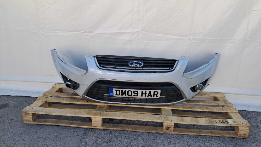 bara fata Ford KUGA an 2009