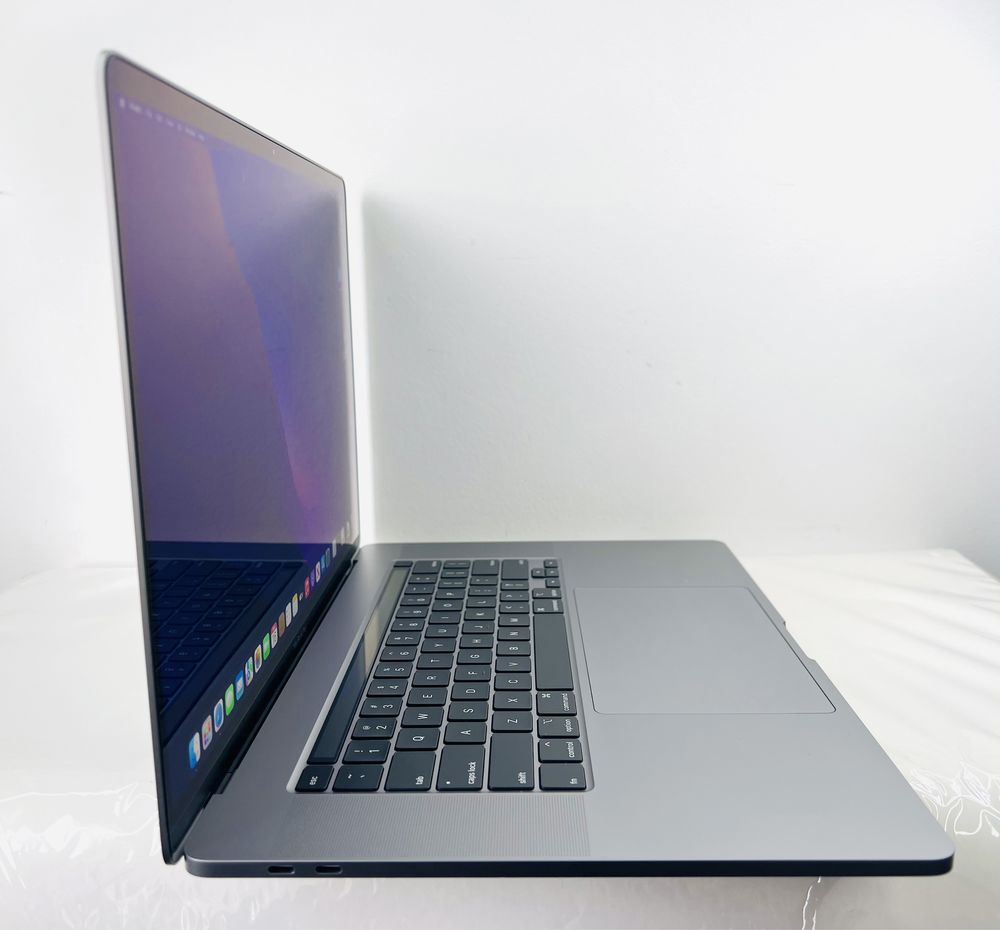 Аpple MacBook Pro 16 2019 Тоuch Bar i9 16RAM 1TB Space Gray Гаранция!