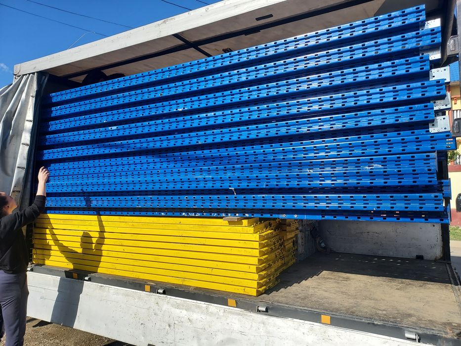 Rafturi metalice reglabile