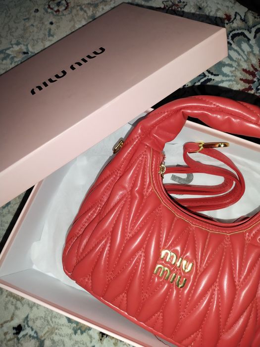 Miu miu сумка сатылады