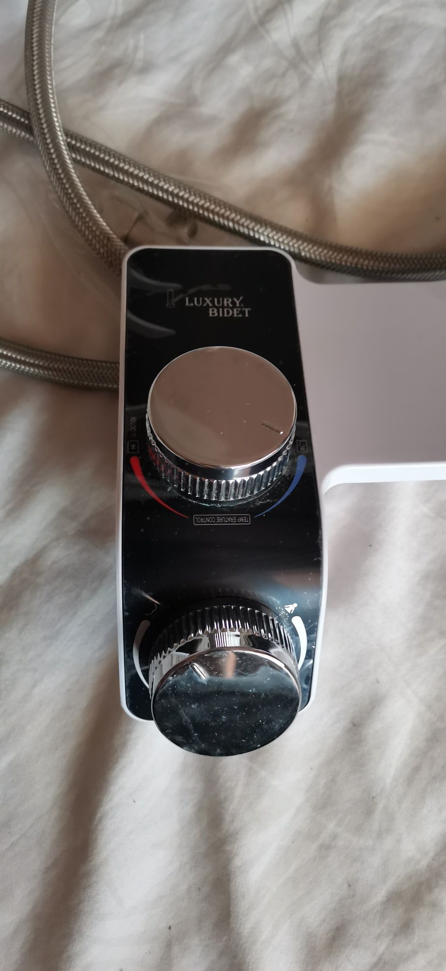 Adaptor bideu pt wc non electric. Apă caldă apă rece