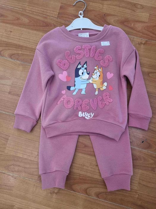 нов розов комплект с Блу