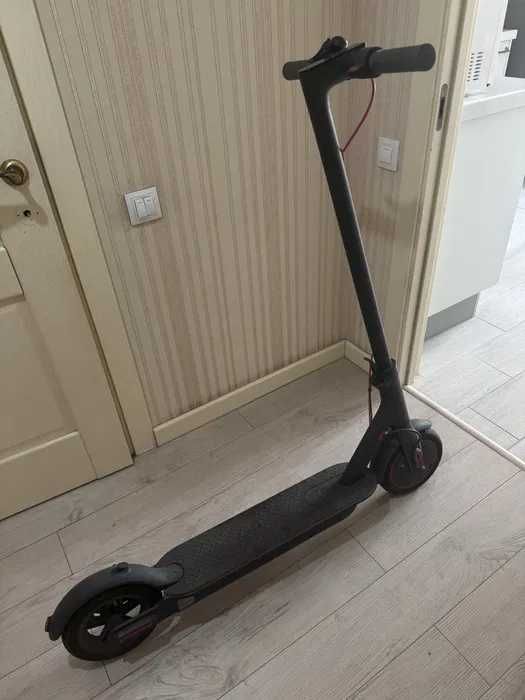 Электросамокат Xiaomi MiJia Smart Electric Scooter Pro M365 черный