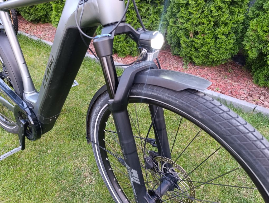 Електрически велосипед Cube KATHMANDU PRO 28/L