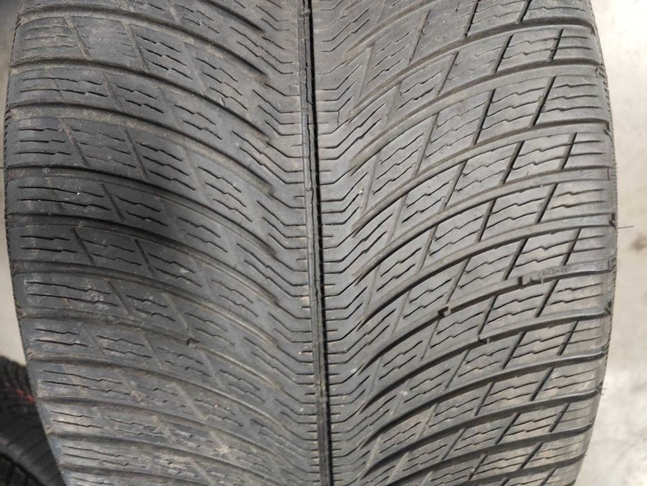 2бр.зимни гуми 285/30/20 Michelin