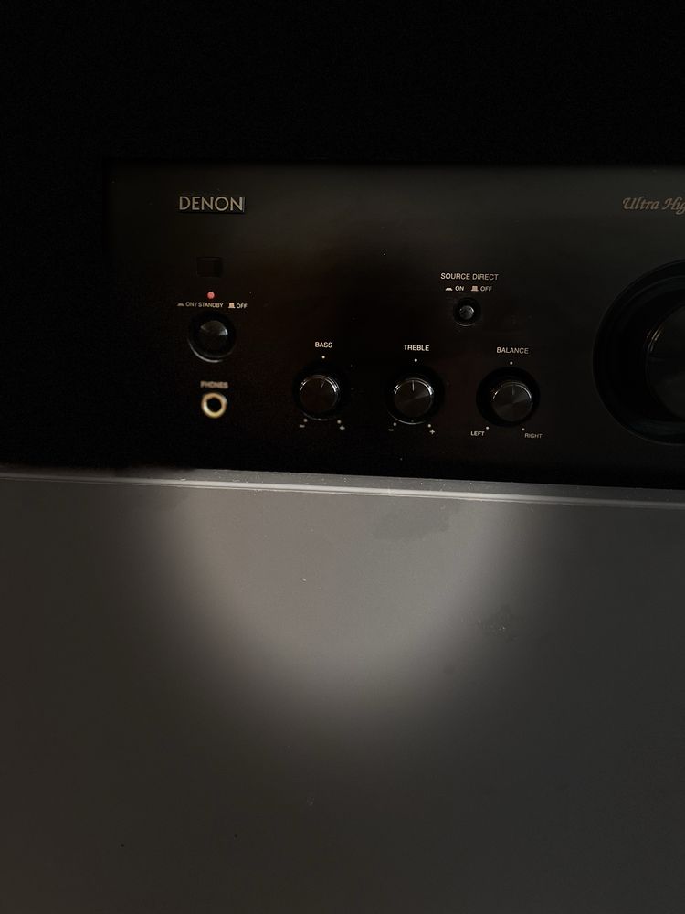 Висок клас японски усилвател Denon PMA-1500AE