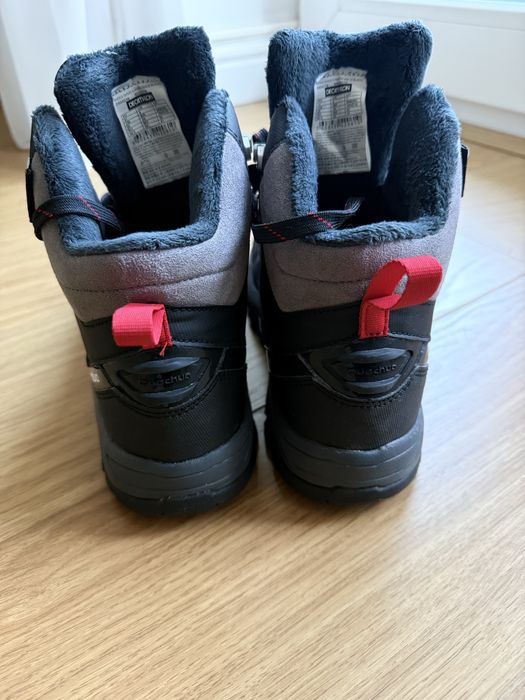 Ghete impermeabile Quechua stare excelenta nr. 41