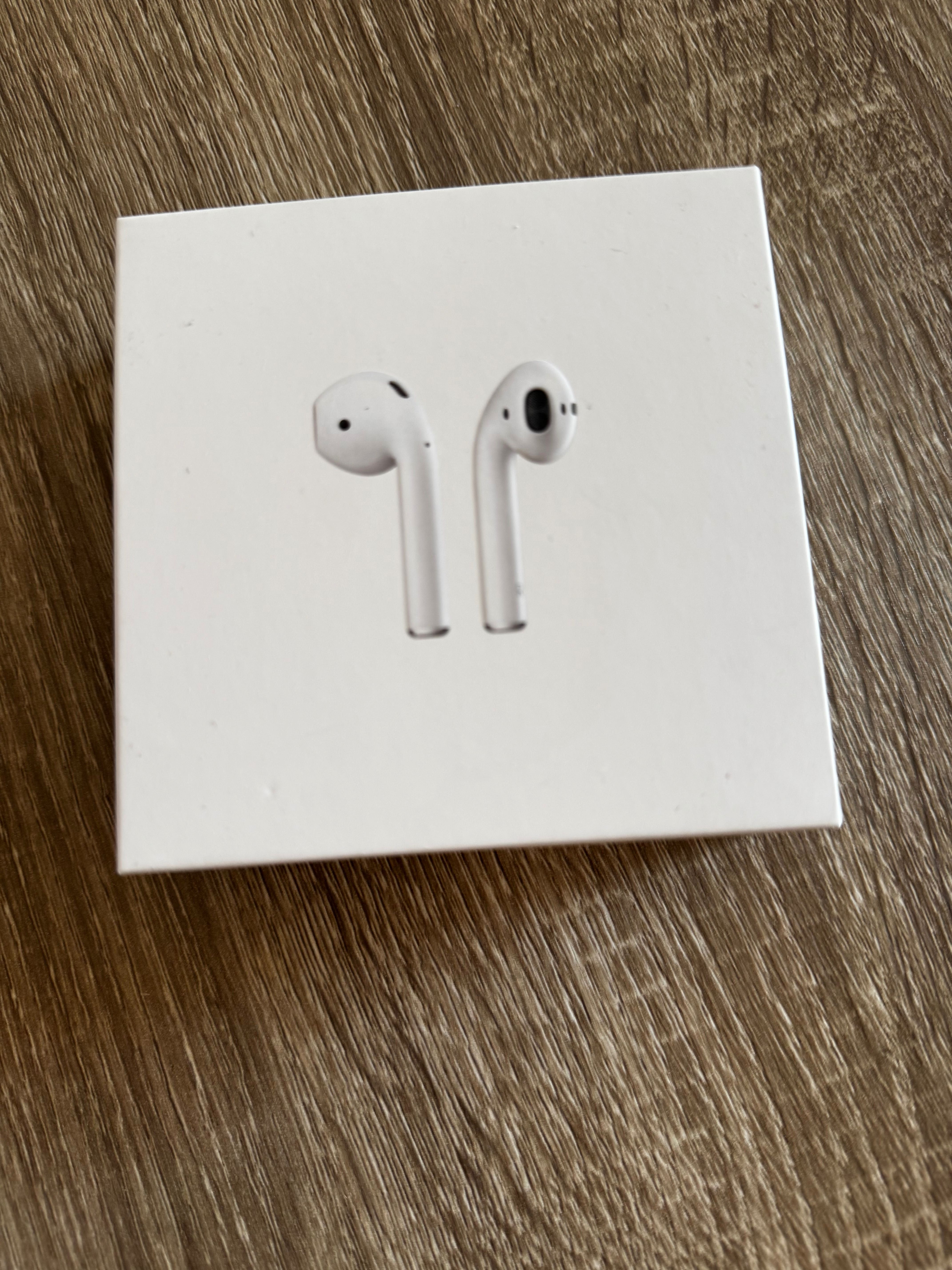 Apple AirPods Слушалки